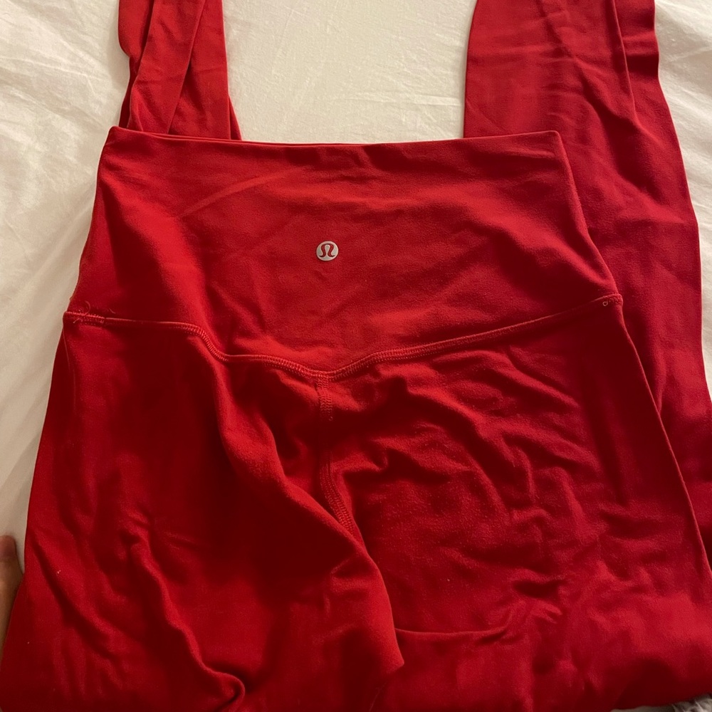 Lululemon size 4